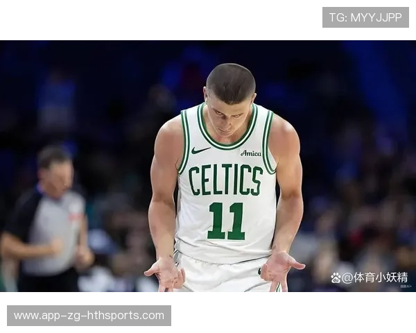 塔图姆空切接球轻松得手，展现顶级篮球技术的魅力