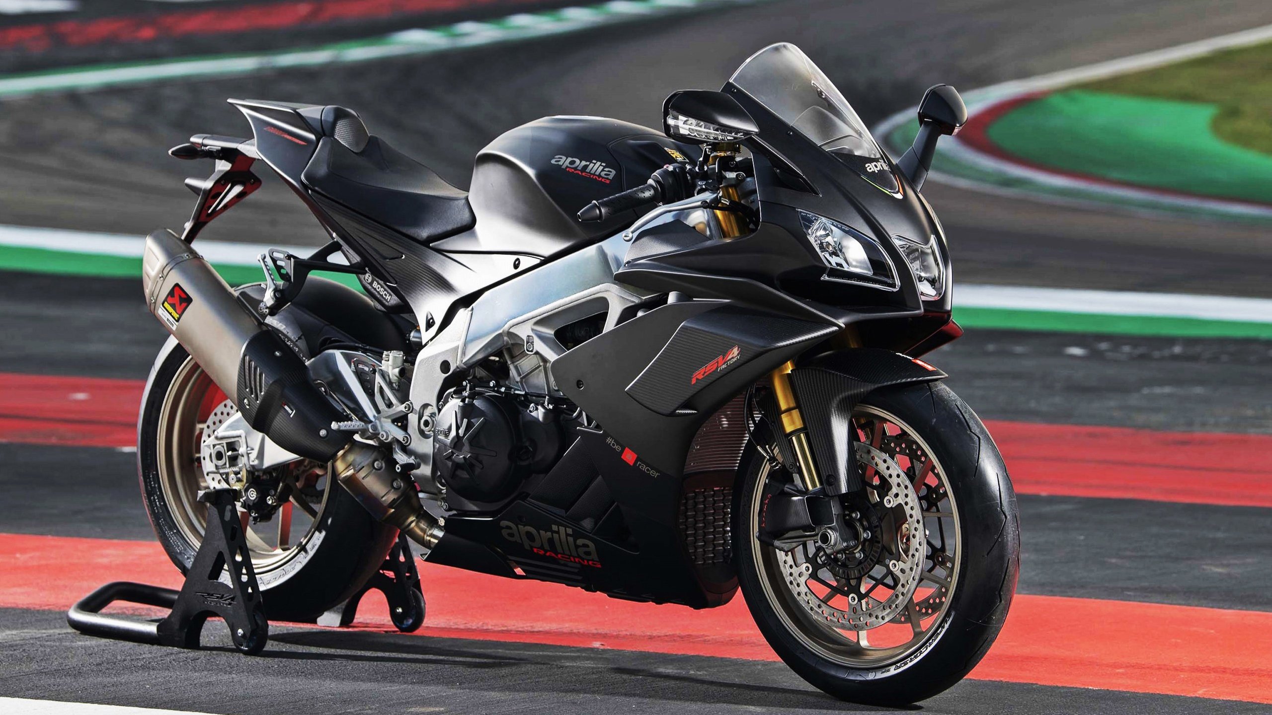 华体会手机网站-热刺后防线站位改进明显提升稳定性，热刺防守