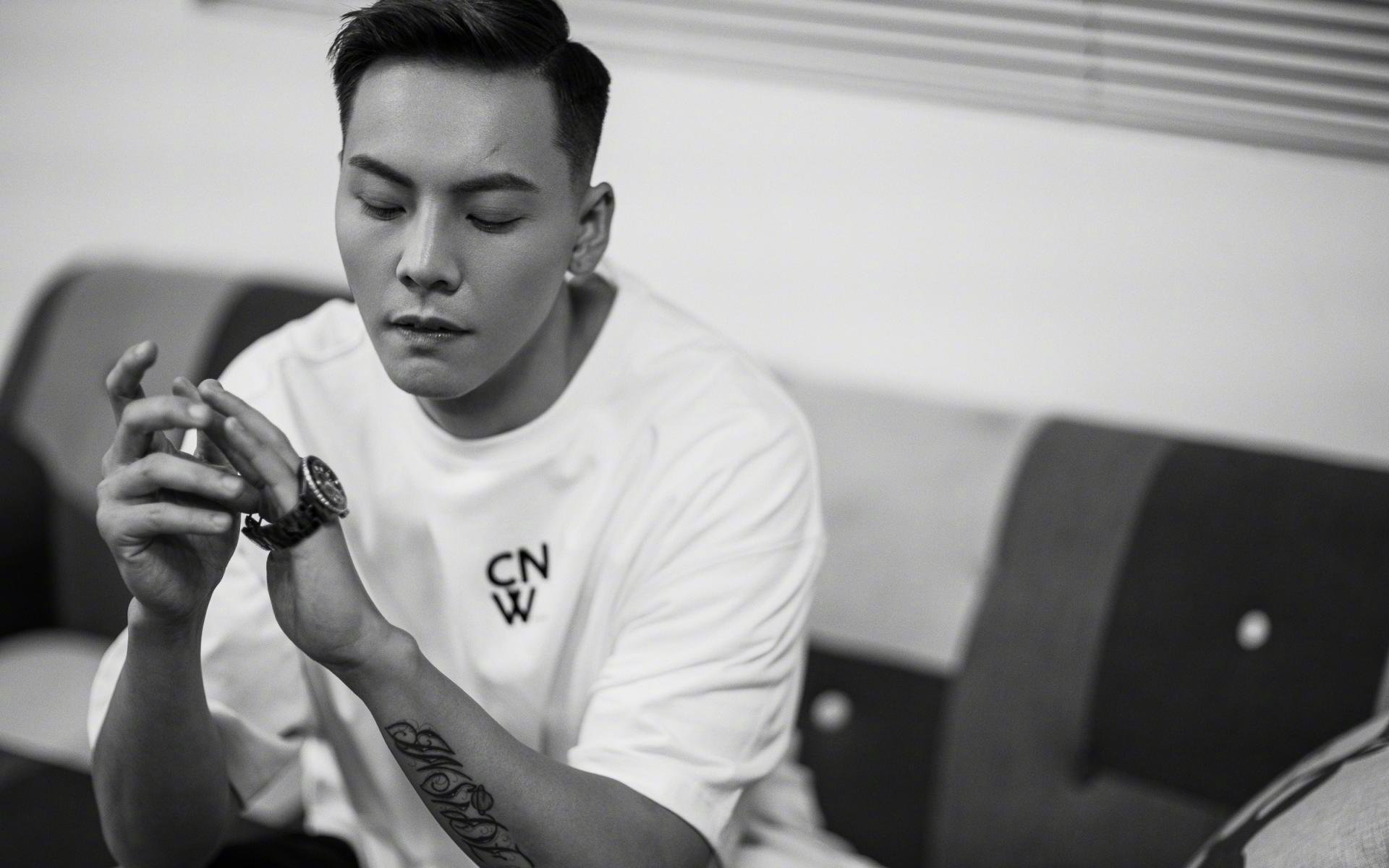 绿色环保足球器材在校园中全面推广,践行绿色发展理念,足球环境创设的主题