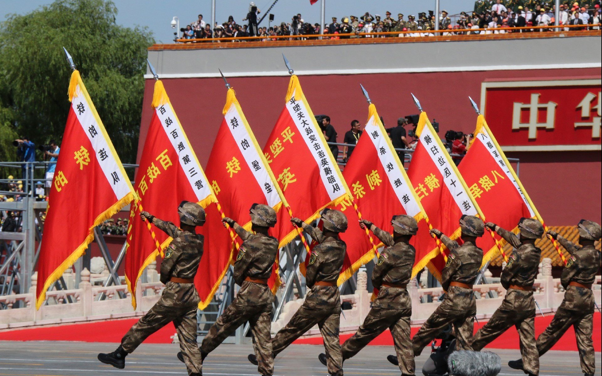 足球赛事官方账号短视频播放量激增,足球比赛视频网站